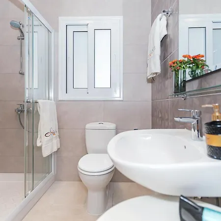 2 Beds Pool View Apt In Paradise Garden 3, Kato Appartement Paphos