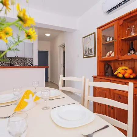 2 Beds Pool View Apt In Paradise Garden 3, Kato Apartment