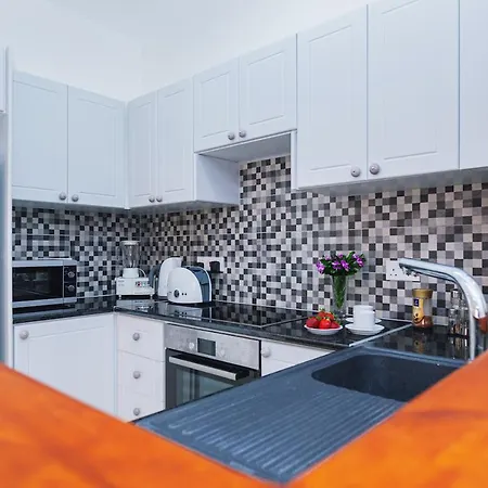 2 Beds Pool View Apt In Paradise Garden 3, Kato Appartement Paphos