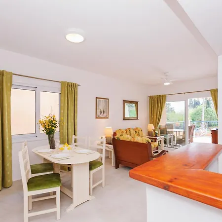 2 Beds Pool View Apt In Paradise Garden 3, Kato Appartement